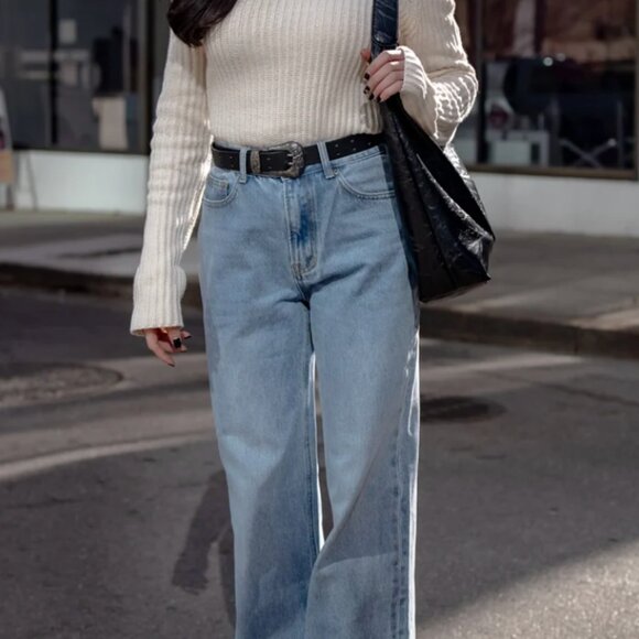 KITTENISH NWT STAPLE MEDIUM WASH JEANS LARGE - Picture 4 of 4